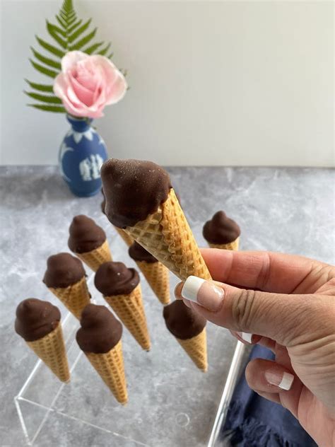 Mini ice cream cones. Things To Know About Mini ice cream cones. 